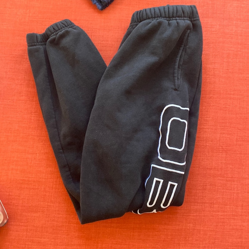 Black obey sweatpants